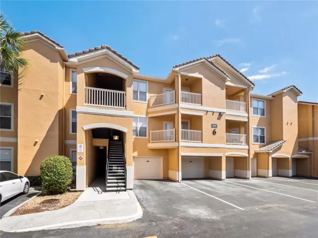 MLS: O6187725 Condo For Sale