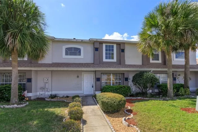 MLS: O6187790 Condo For Sale