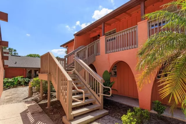 MLS: O6187878 Condo For Sale