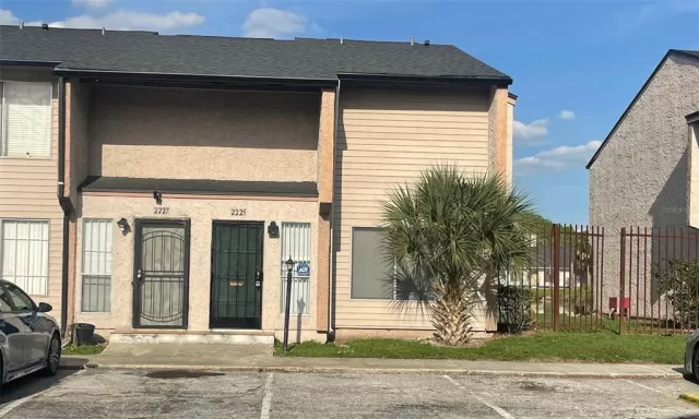 MLS: O6188782 Condo For Sale