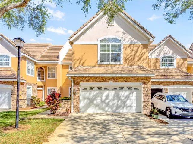 MLS: O6189076 Condo For Sale