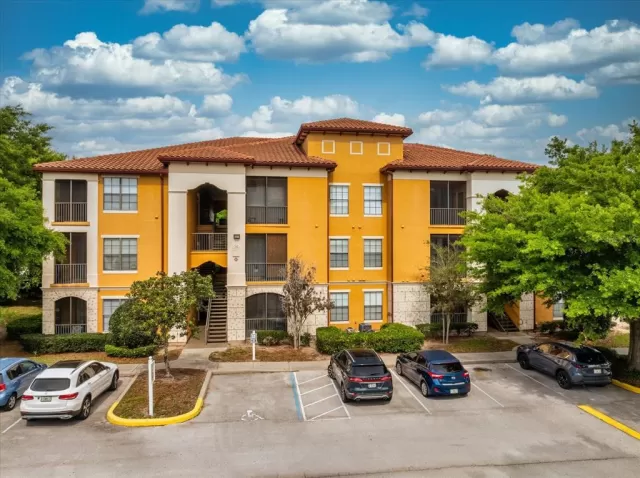 MLS: O6189364 Condo For Sale