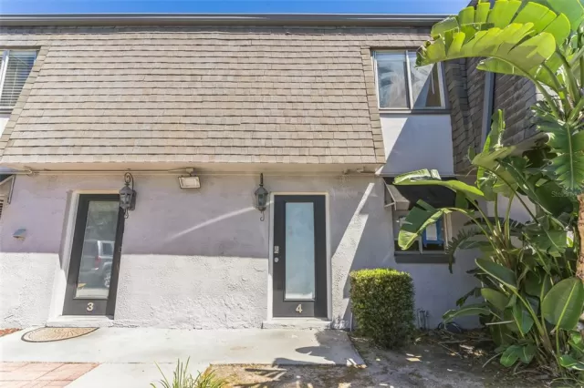 MLS: O6189572 Condo For Sale