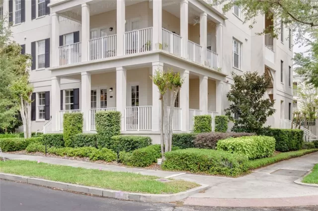 MLS: O6189577 Condo For Sale