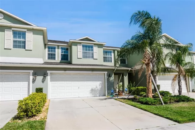 MLS: O6190569 Condo For Sale