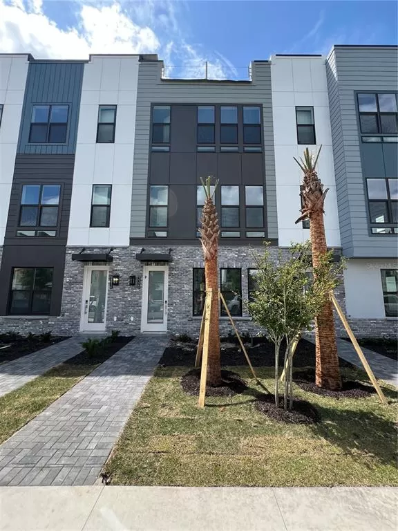 MLS: O6190597 Condo For Sale