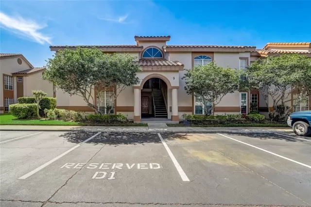 MLS: O6190867 Condo For Sale