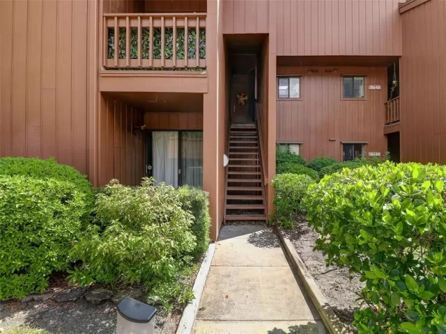 MLS: O6190960 Condo For Sale