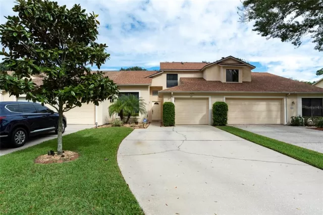 MLS: O6191338 Condo For Sale