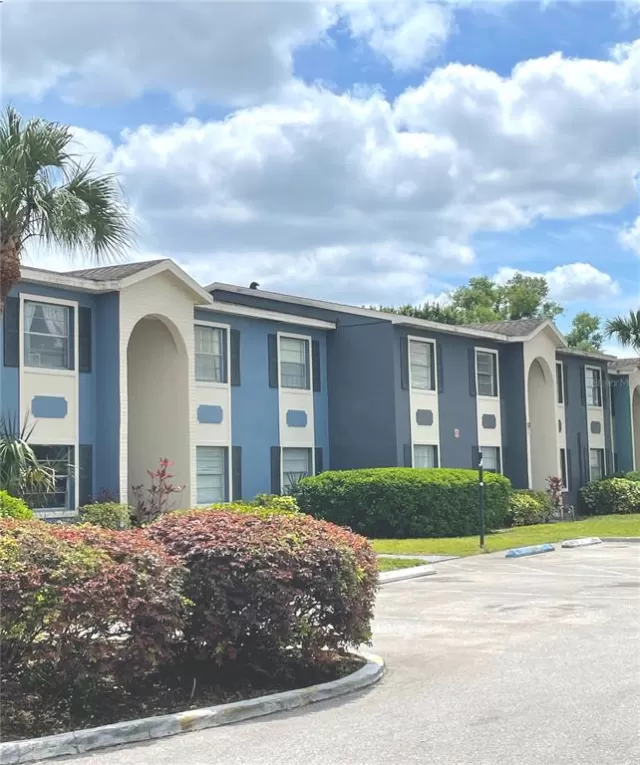MLS: O6192157 Condo For Sale