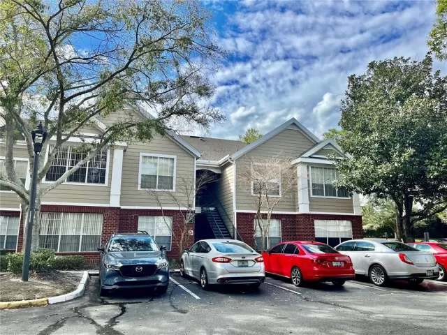 MLS: O6192183 Condo For Sale