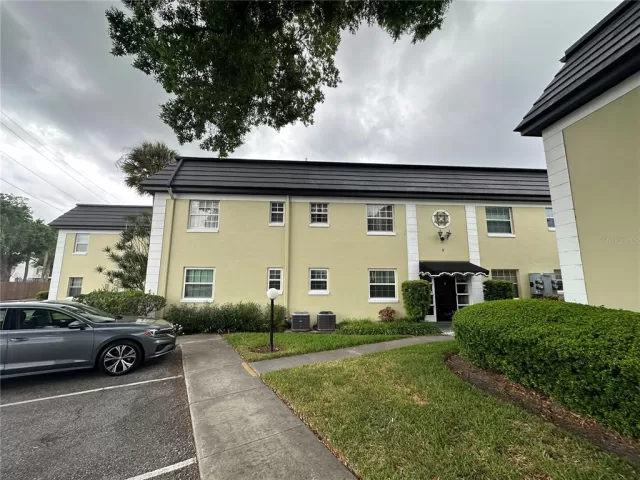 MLS: O6192464 Condo For Sale