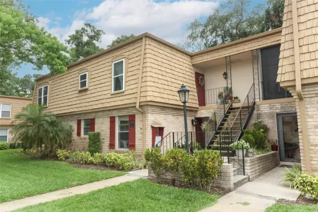 MLS: O6192857 Condo For Sale