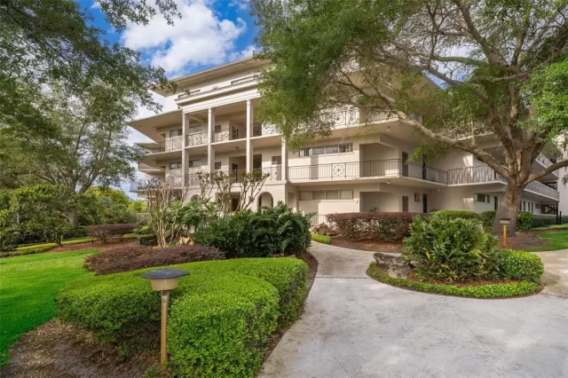 MLS: O6193068 Condo For Sale