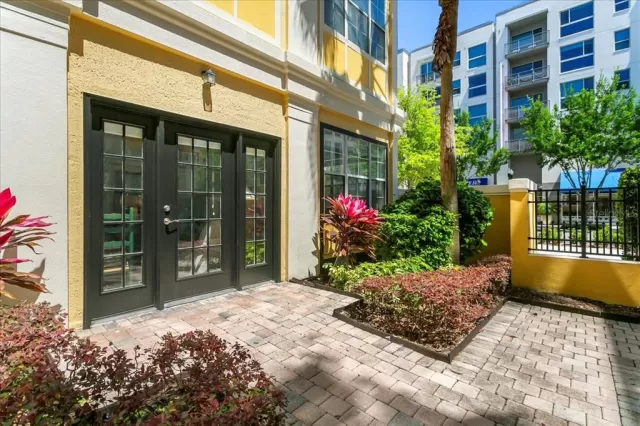 MLS: O6193114 Condo For Sale