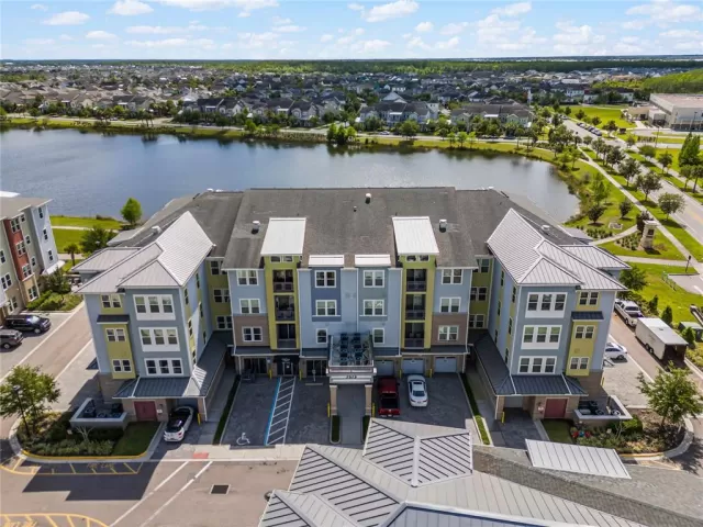 MLS: O6193337 Condo For Sale