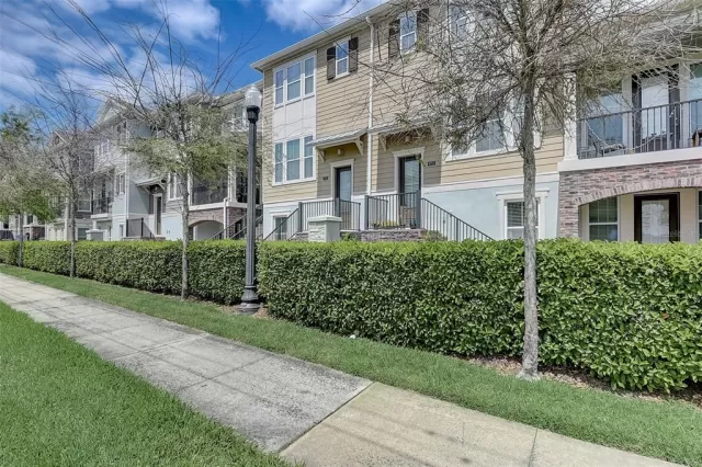 MLS: O6193787 Condo For Sale