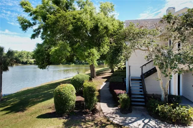 MLS: O6193972 Condo For Sale