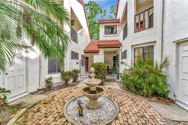 MLS: O6194329 Condo For Sale