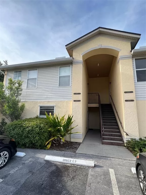 MLS: O6194481 Condo For Sale