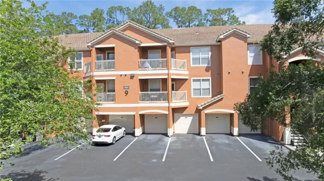 MLS: O6194885 Condo For Sale