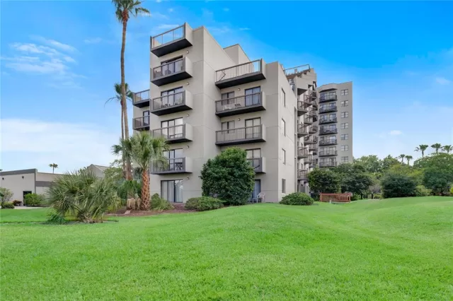 MLS: O6195143 Condo For Sale