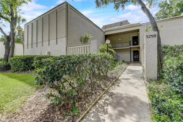 MLS: O6195254 Condo For Sale