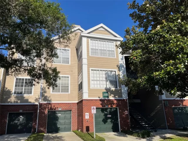 MLS: O6195410 Condo For Sale