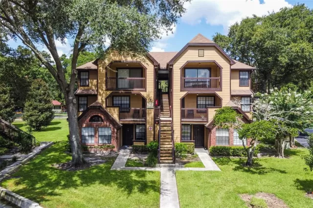 MLS: O6195412 Condo For Sale