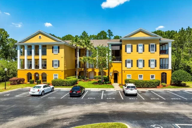 MLS: O6195728 Condo For Sale