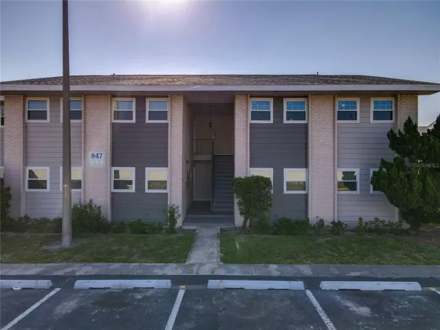 MLS: O6195815 Condo For Sale