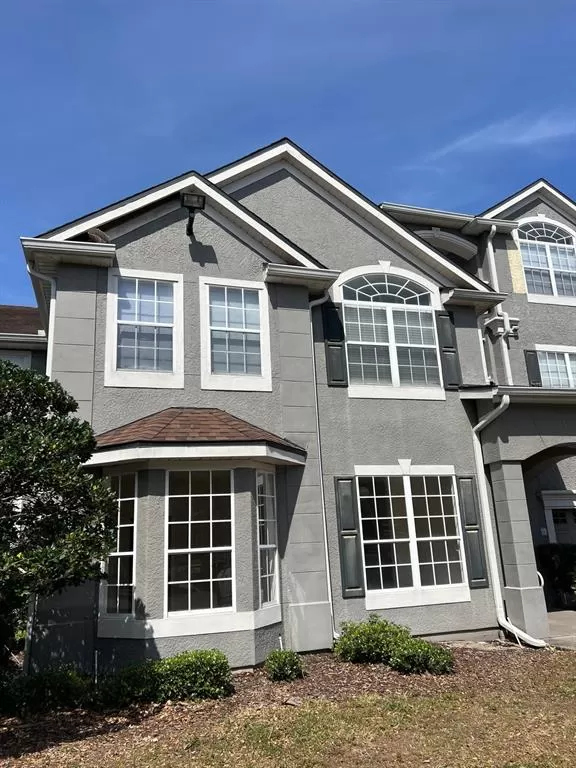 MLS: O6195883 Condo For Sale