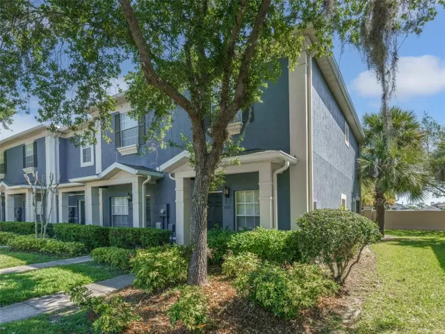 MLS: O6196358 Condo For Sale