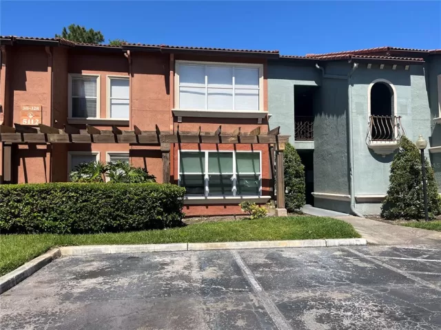 MLS: O6197105 Condo For Sale