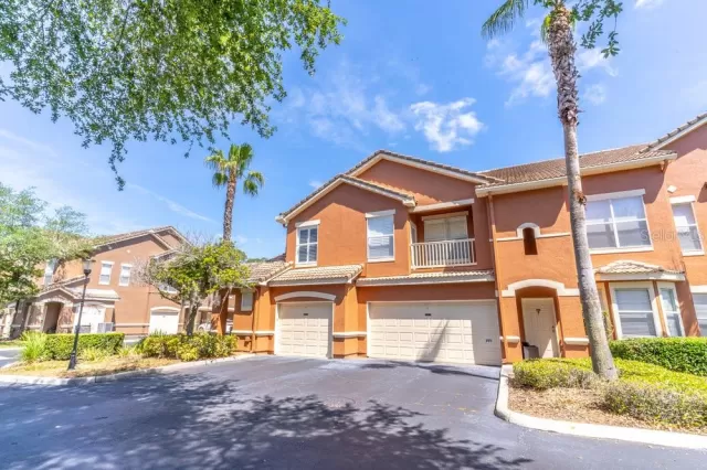 MLS: O6197345 Condo For Sale