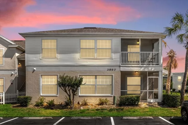 MLS: O6198113 Condo For Sale