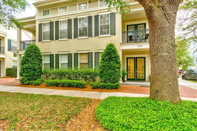 MLS: O6198888 Condo For Sale