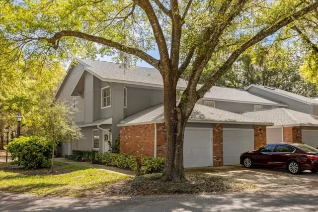 MLS: O6198947 Condo For Sale