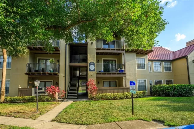 MLS: O6199035 Condo For Sale