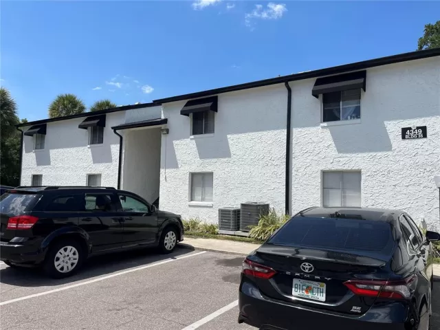 MLS: O6199222 Condo For Sale