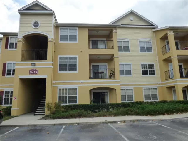 MLS: O6199232 Condo For Sale