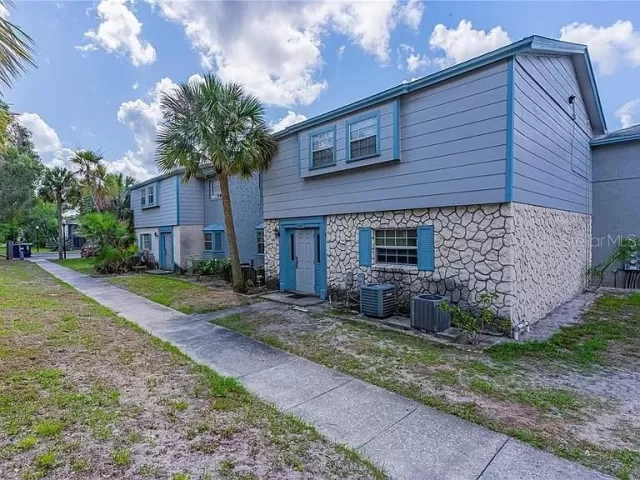 MLS: O6199315 Condo For Sale