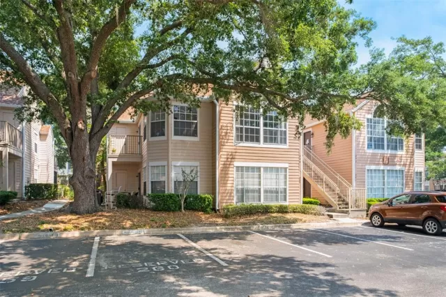 MLS: O6199344 Condo For Sale