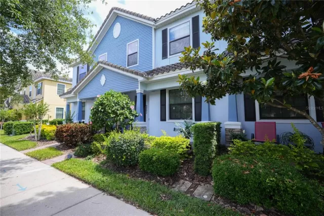 MLS: O6199383 Condo For Sale