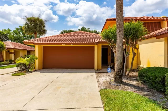 MLS: O6199948 Condo For Sale