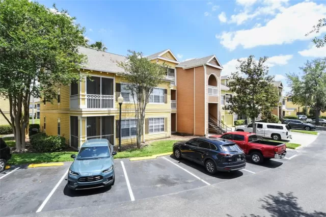 MLS: O6200222 Condo For Sale