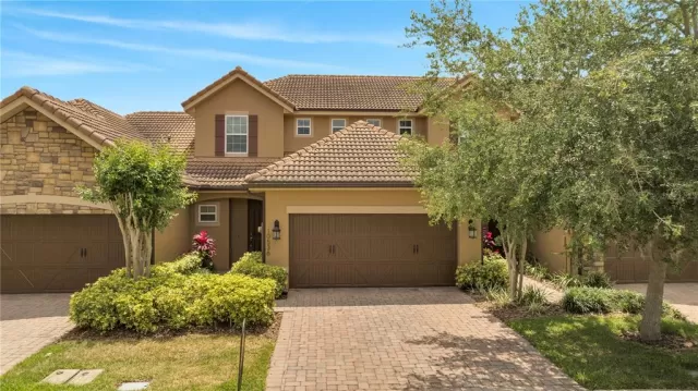 MLS: O6200613 Condo For Sale