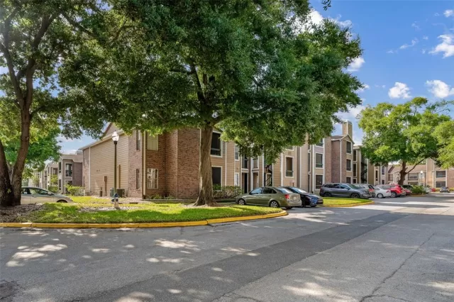 MLS: O6201251 Condo For Sale