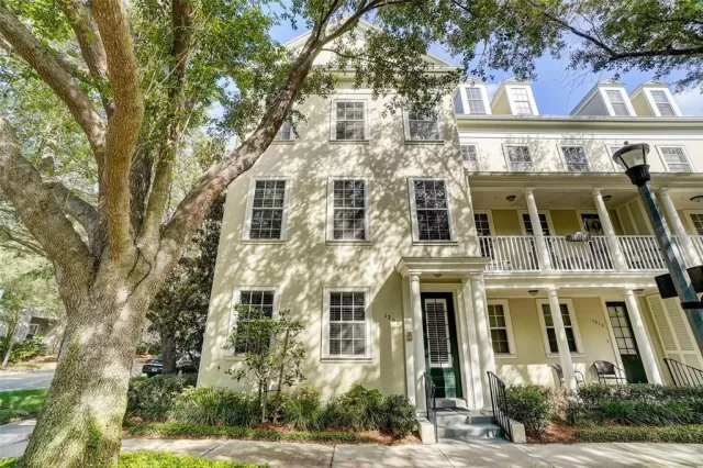 MLS: O6202646 Condo For Sale