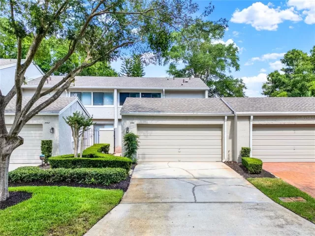 MLS: O6203160 Condo For Sale